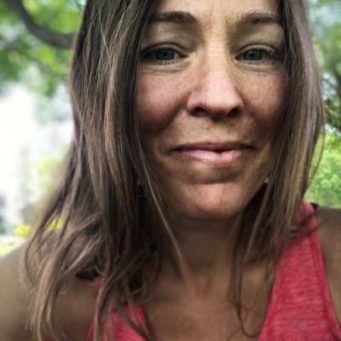 Heather was diagnosed with 3 autoimmune disorders: rheumatoid arthritis, psoriasis and Sjogren's syndrome. Through diet and lifestyle choices, she has gone from daily flares to just a few times a year.